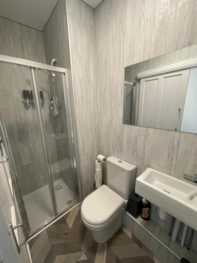 Crown Aros Beag, Ultra City Central 2 Bedroom Apartment With Free Parking Onsite Inverness Extérieur photo